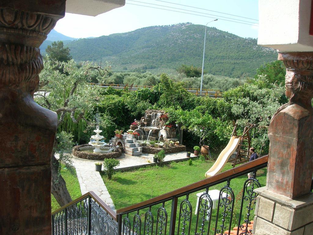 Villa Karapataki Skala Rachoni  Buitenkant foto